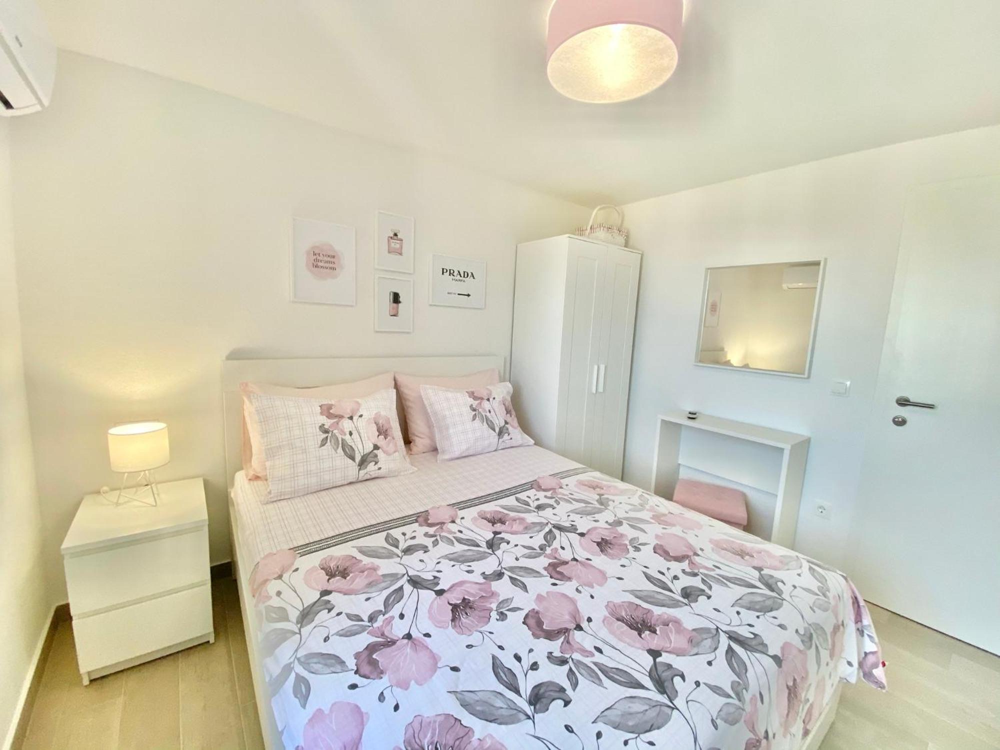 Apartmani Ksenija Tučepi Exterior foto